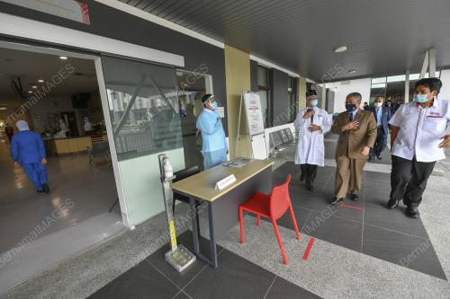 DATUK SERI DR ADHAM BABA