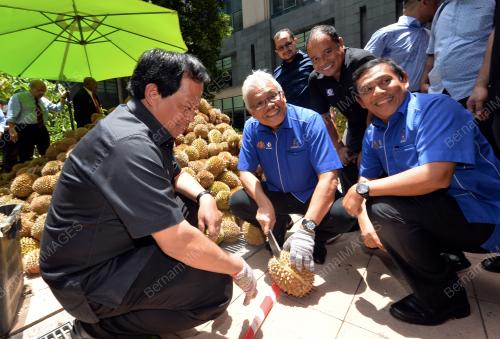 PTJ09_11042018_DURIAN