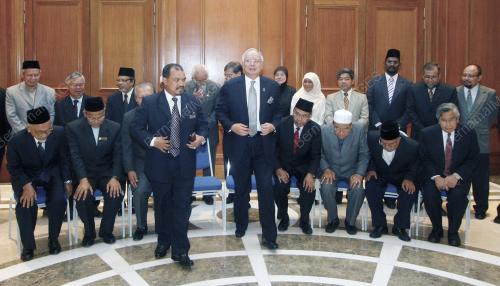 MOHD NAJIB TUN ABDUL RAZAK