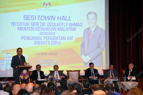 PTJ09_11062019_TOWNHALL_BN201905311282