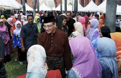 HISHAMMUDDIN HUSSEIN