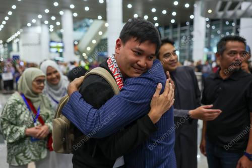 SUKARELAWAN KE GAZA PULANG
