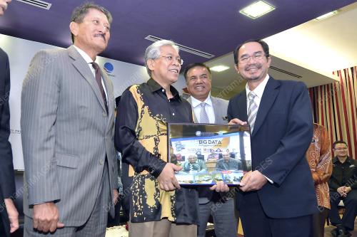 PTJ09_13112014_BIG_DATA