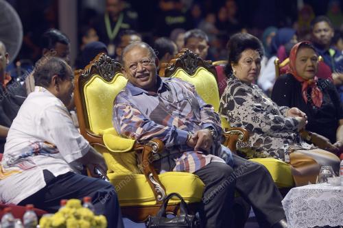 PTJ09_13122014_LAMPU