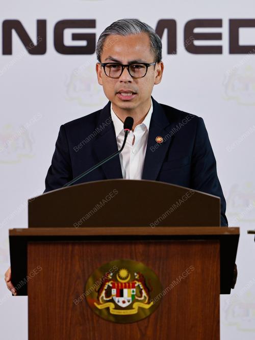FAHMI FADZIL