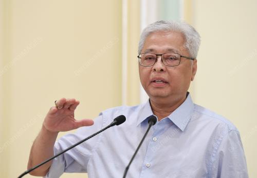 DATUK SERI ISMAIL SABRI YAAKOB