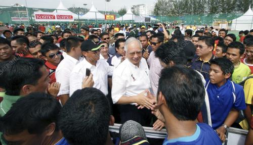 MOHD NAJIB TUN ABDUL RAZAK