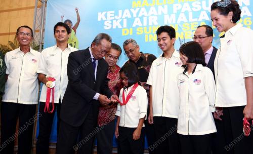 TAN SRI SAMSUDDIN OSMAN