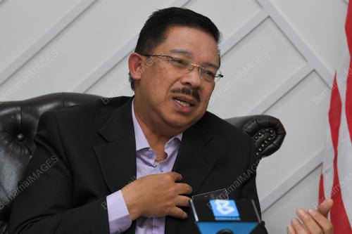 TAN SRI MOHD ZUKI ALI 