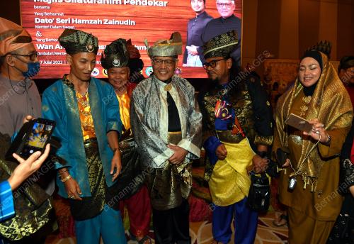 DATUK SERI HAMZAH ZAINUDIN