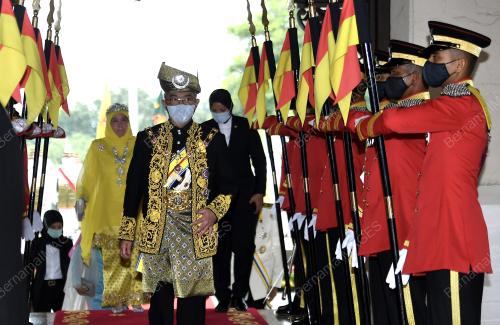 AL-SULTAN ABDULLAH RI'AYATUDDIN AL-MUSTAFA BILLAH SHAH 