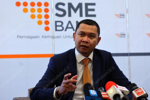 DATUK DR ARIA PUTERA ISMAIL