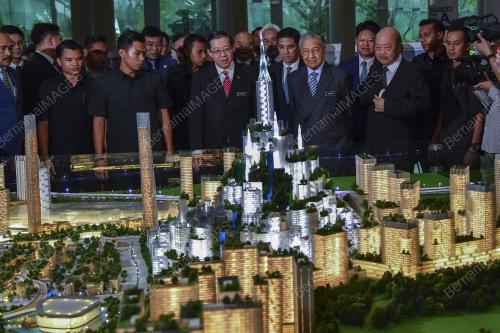 TUN DR MAHATHIR MOHAMAD