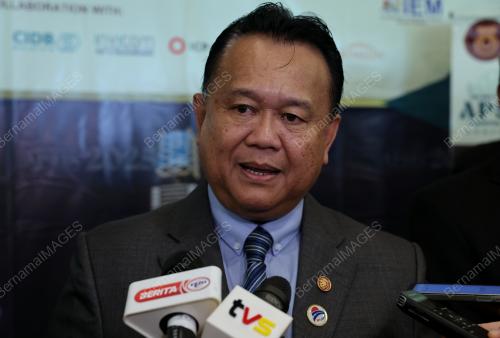 DATUK SERI ALEXANDER NANTA LINGGI