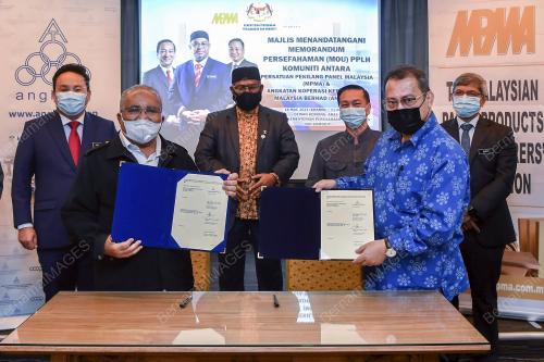 DATUK DR MOHD KHAIRUDDIN AMAN RAZALI