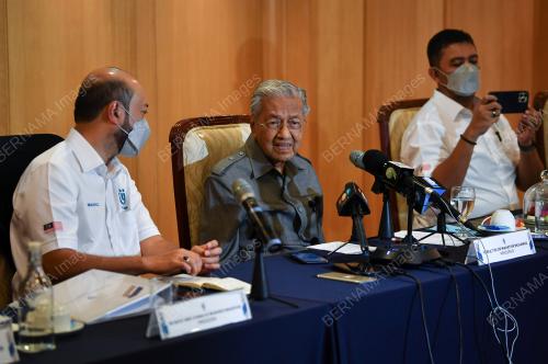 TUN DR MAHATHIR MOHAMAD