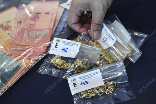 SERBUAN 4 PAJAK GADAI TIDAK BERLESEN