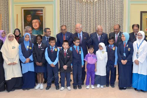 PTJ09_19042017_EKSPRESI_NEGARAKU_ID_BN201704180649