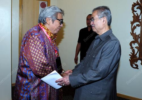 TUN ABDULLAH AHMAD BADAWI