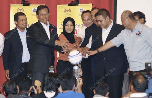 DATUK AHMAD SHABERY CHEEK