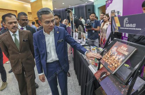 FAHMI FADZIL