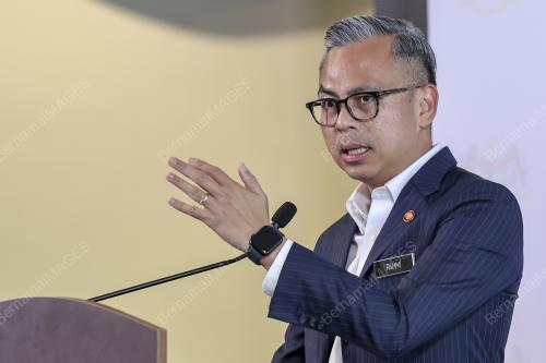 FAHMI FADZIL