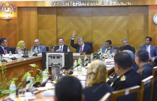 PTJ09_21122015_ZAHID_MAPO