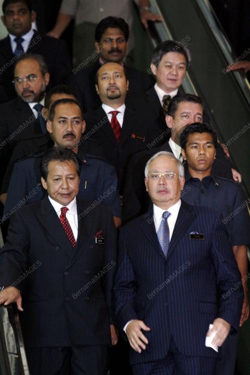 MOHD NAJIB TUN ABDUL RAZAK