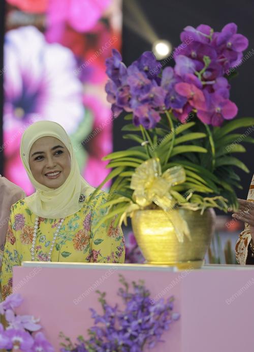 RAJA ZARITH SOFIAH