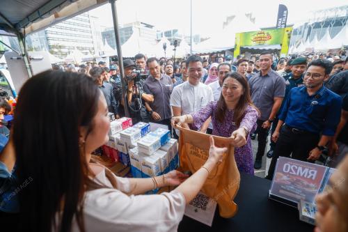 HANNAH YEOH