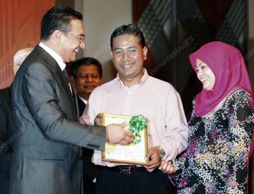 PTJ09_24012011_WARGANEGARA