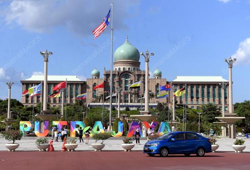 TINJAUAN PEJABAT PERDANA MENTERI
