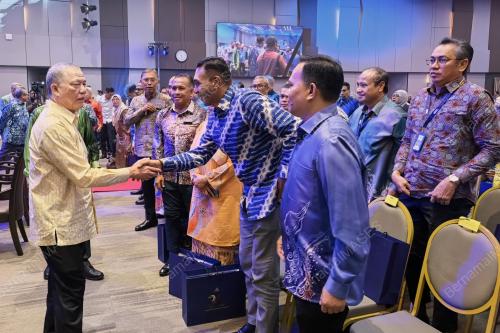 DATUK SERI FADILLAH YUSOF