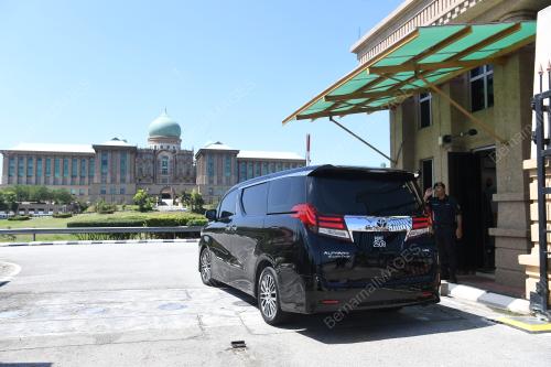 DATUK SERI MOHAMED AZMIN ALI