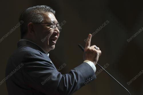 DATUK SERI SALAHUDDIN AYUB