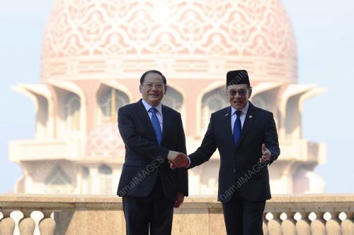 DATUK SERI ANWAR IBRAHIM