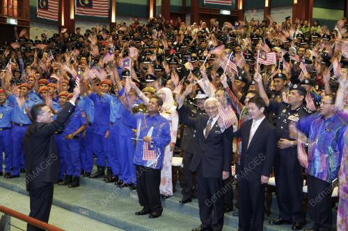 DATUK SERI HISHAMUDDIN TUN HUSSEIN