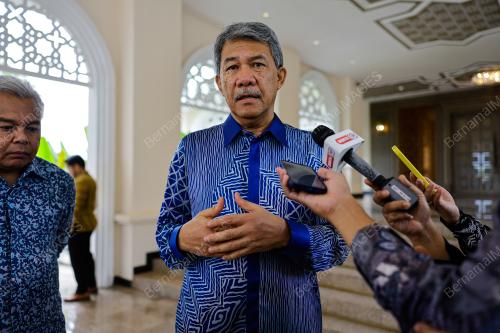 DATUK SERI MOHAMAD HASAN