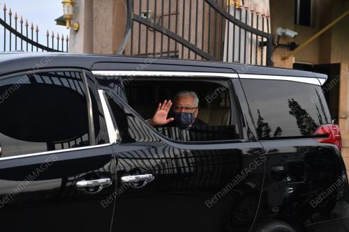 DATUK SERI ISMAIL SABRI YAAKOB