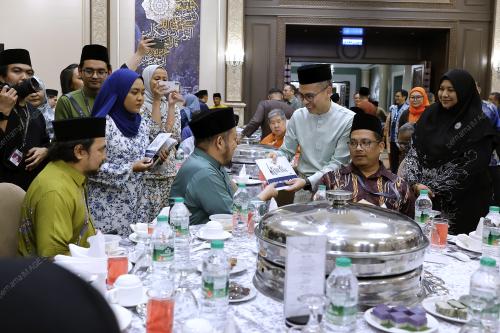 DATUK SERI ANWAR IBRAHIM