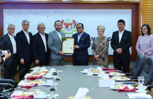 DATUK SERI MOHAMED KHALED NORDIN