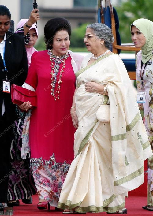 MOHD NAJIB TUN ABDUL RAZAK