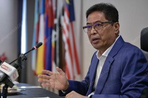 TAN SRI AZAM BAKI