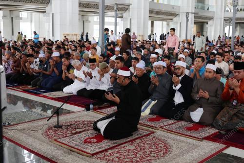 SOLAT HAJAT