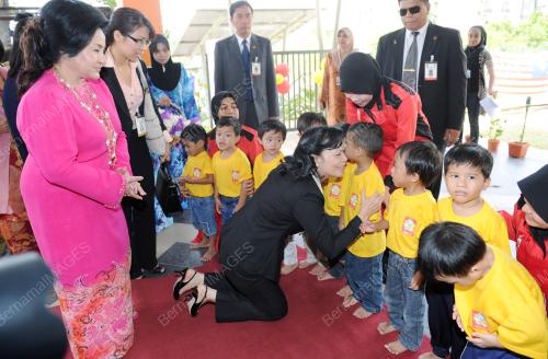 DATIN SERI ROSMAH MANSOR