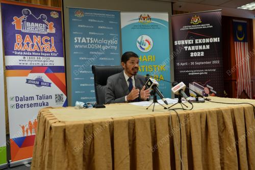 DATUK SERI DR MOHD UZIR MAHIDIN