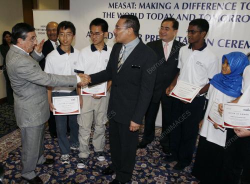 HISHAMUDDIN HUSSEIN