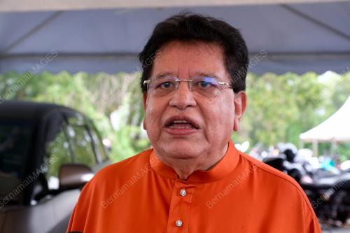 DATUK SERI TENGKU ADNAN TENGKU MANSOR