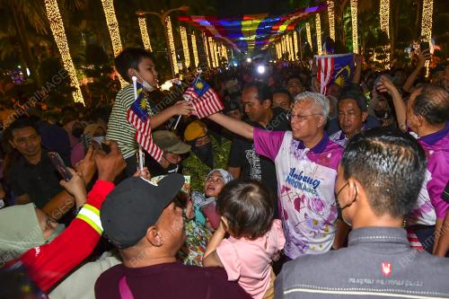 DATUK SERI ISMAIL SABRI YAAKOB