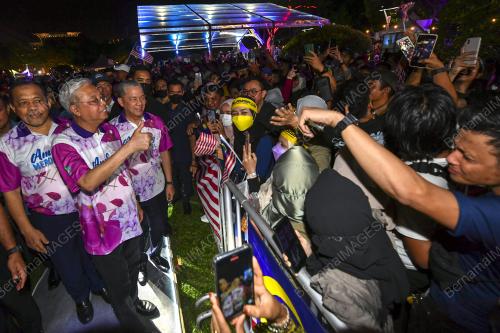 DATUK SERI ISMAIL SABRI YAAKOB